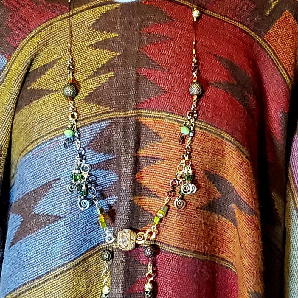 36" FOREST ELEGANT BEADED /W Pendant NECKLACE.